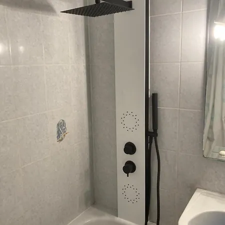 Apartment Avec Piscine Et Acces Direct A La *